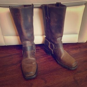 Frye Distrressed 12 R Harness Boots size 6